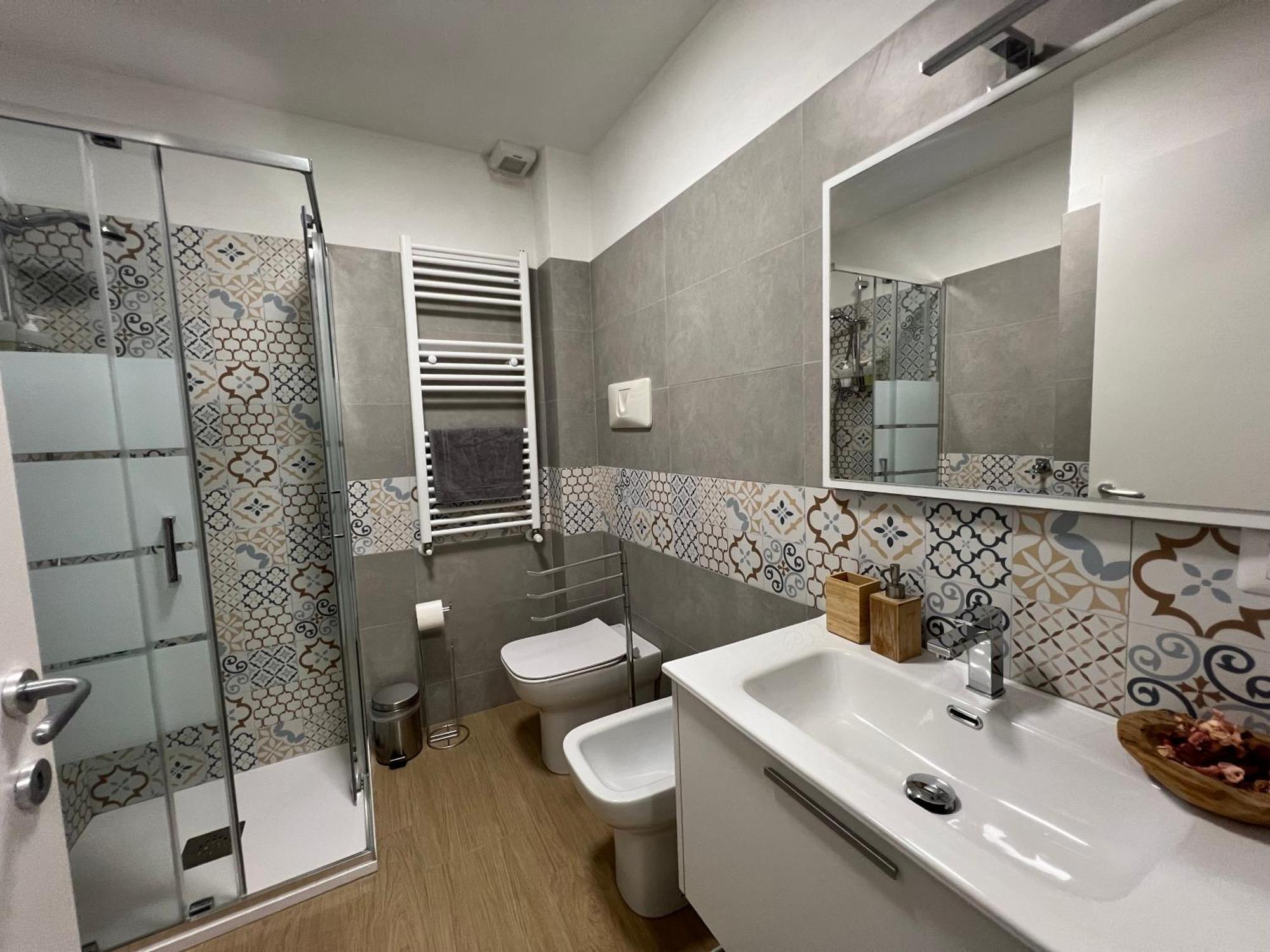 La Casa Di Lidia - Bocconi Apartment Milan Luaran gambar